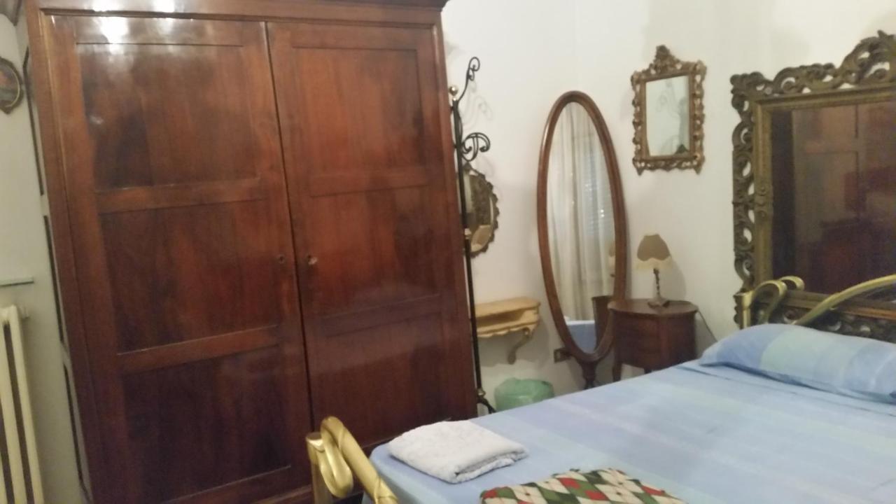 לינה וארוחת בוקר מודנה Casa Gramsci מראה חיצוני תמונה