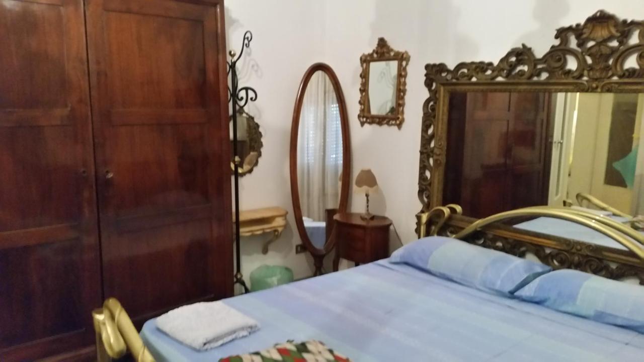 לינה וארוחת בוקר מודנה Casa Gramsci מראה חיצוני תמונה