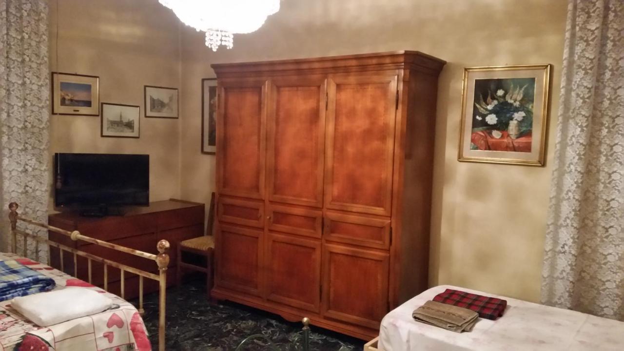 לינה וארוחת בוקר מודנה Casa Gramsci מראה חיצוני תמונה