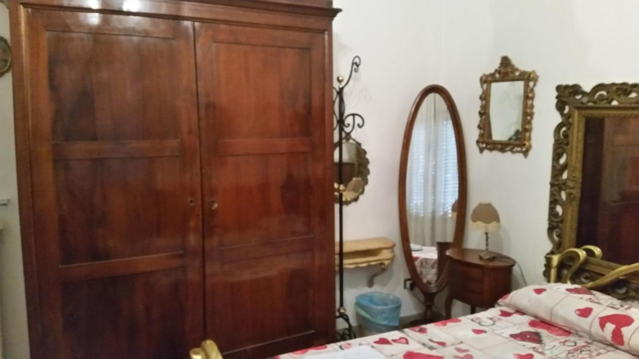 לינה וארוחת בוקר מודנה Casa Gramsci מראה חיצוני תמונה
