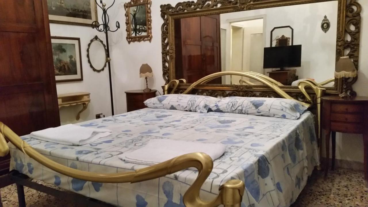 לינה וארוחת בוקר מודנה Casa Gramsci מראה חיצוני תמונה