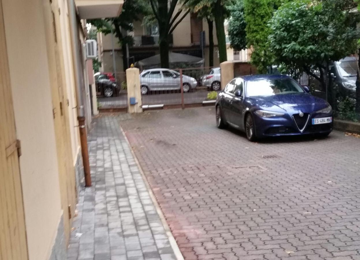לינה וארוחת בוקר מודנה Casa Gramsci מראה חיצוני תמונה