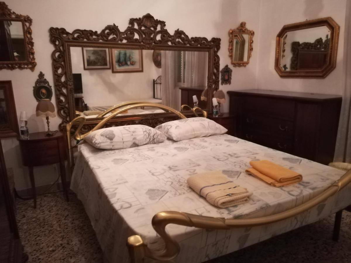 לינה וארוחת בוקר מודנה Casa Gramsci מראה חיצוני תמונה