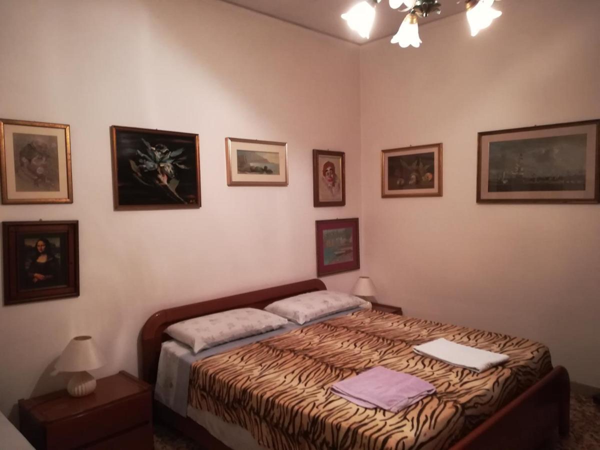 לינה וארוחת בוקר מודנה Casa Gramsci מראה חיצוני תמונה